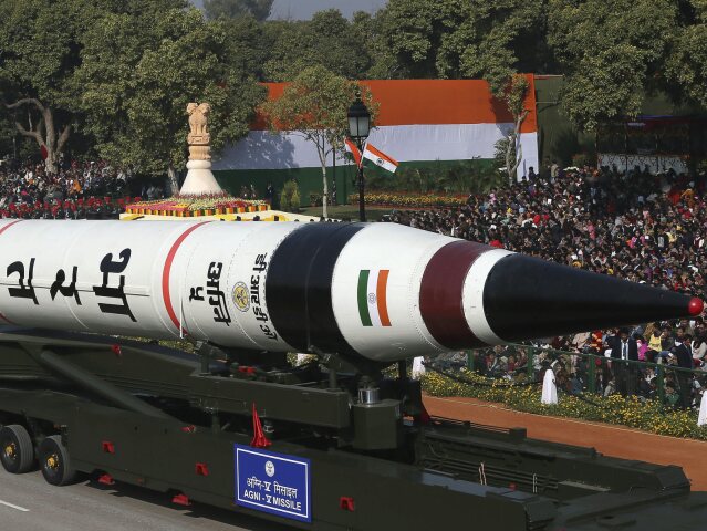 Balistická raketa / Strela /  Agni-5 /