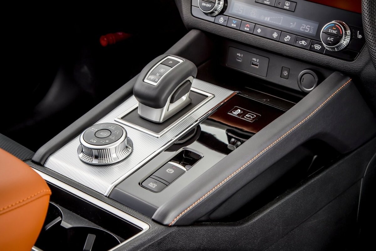 Mitsubishi Outlander PHEV - 2022