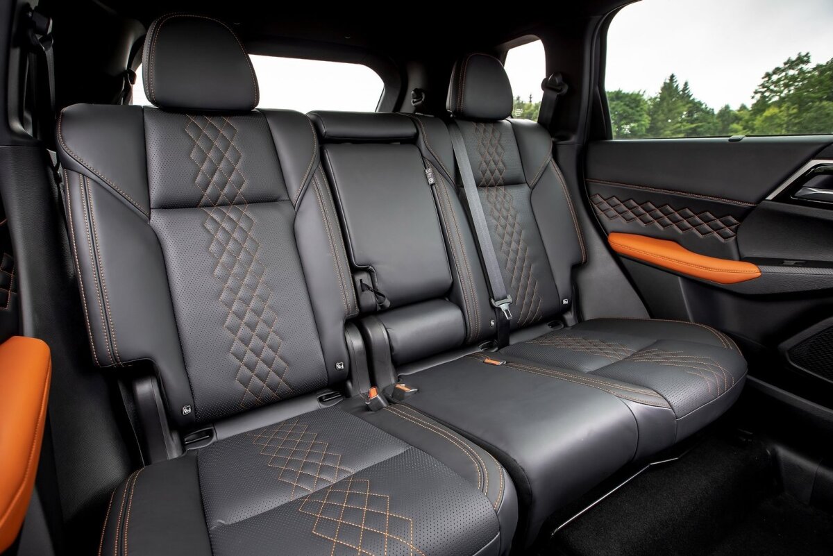 Mitsubishi Outlander PHEV - 2022
