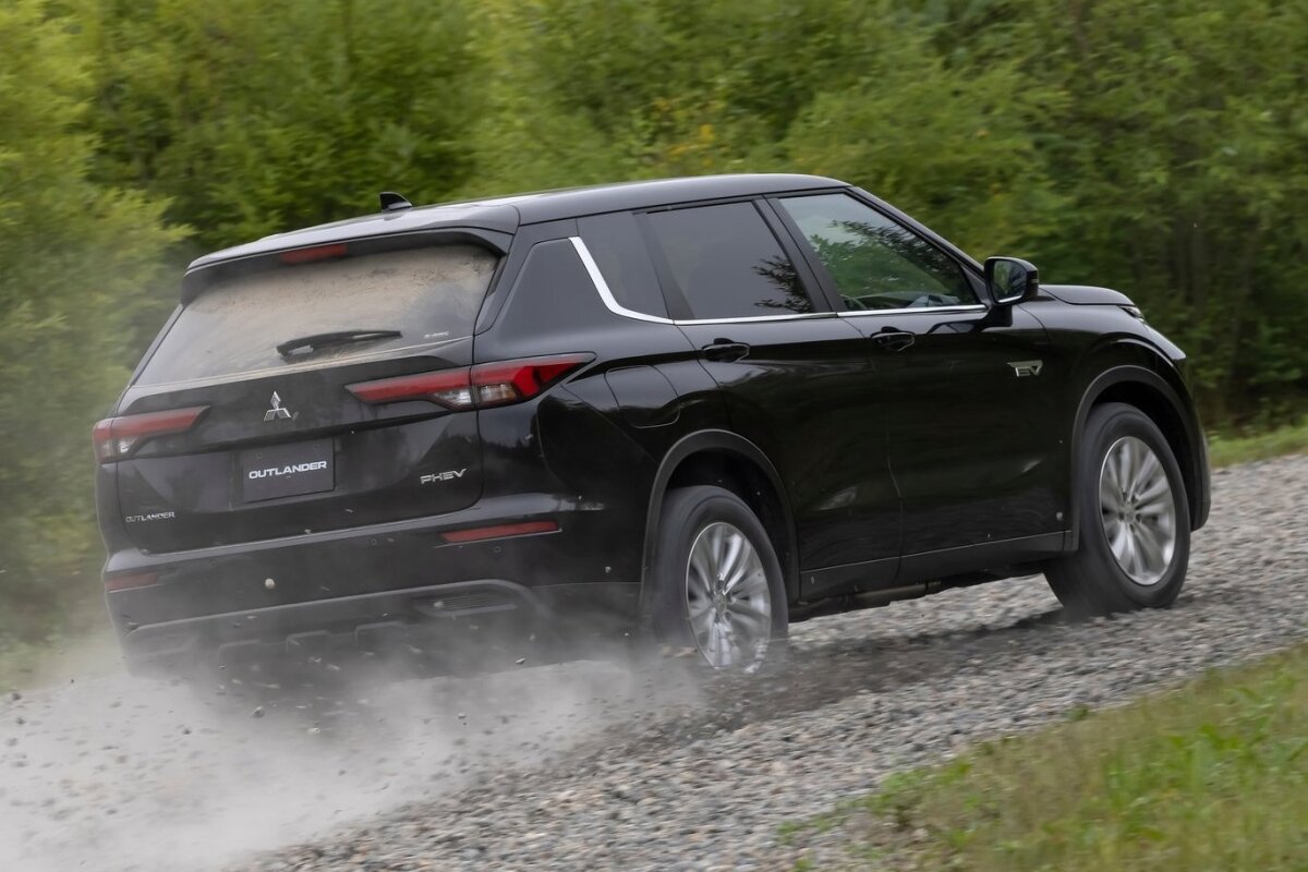 Mitsubishi Outlander PHEV - 2022