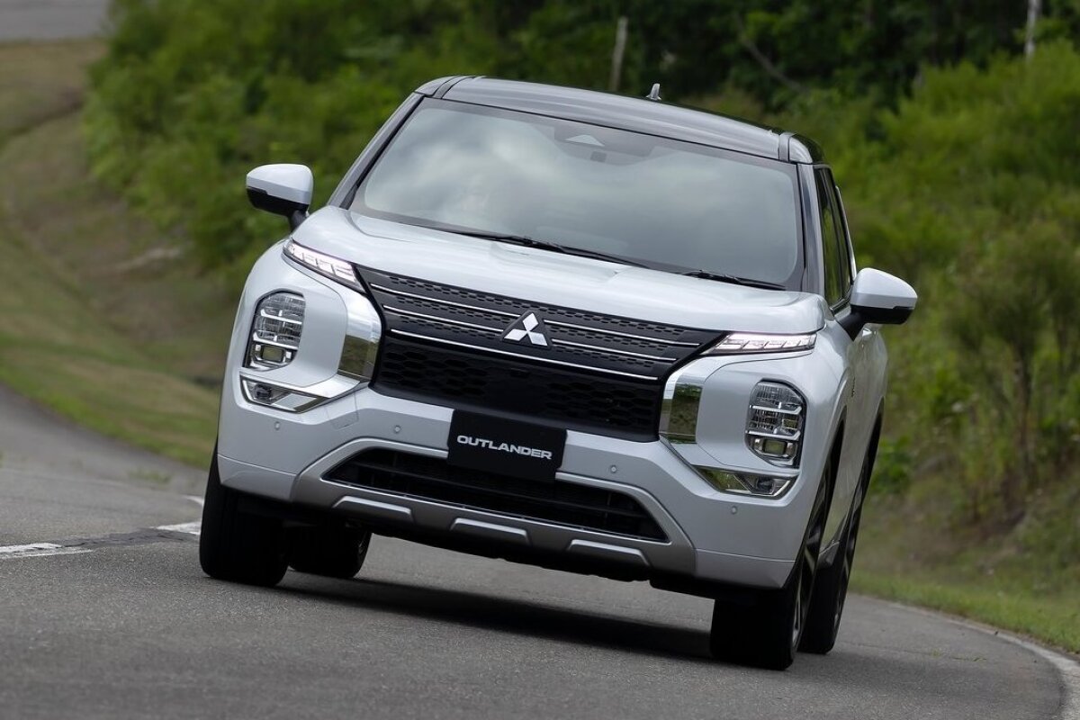 Mitsubishi Outlander PHEV - 2022