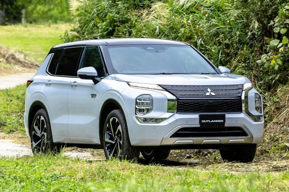 Mitsubishi Outlander PHEV - 2022