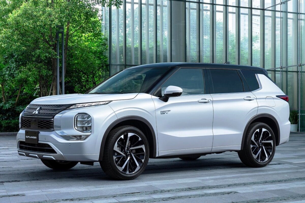 Mitsubishi Outlander PHEV - 2022