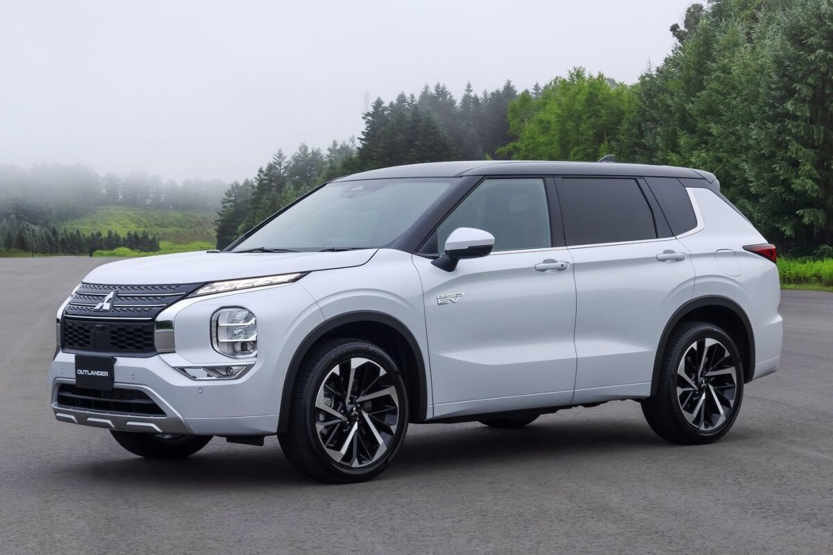 Mitsubishi Outlander PHEV - 2022