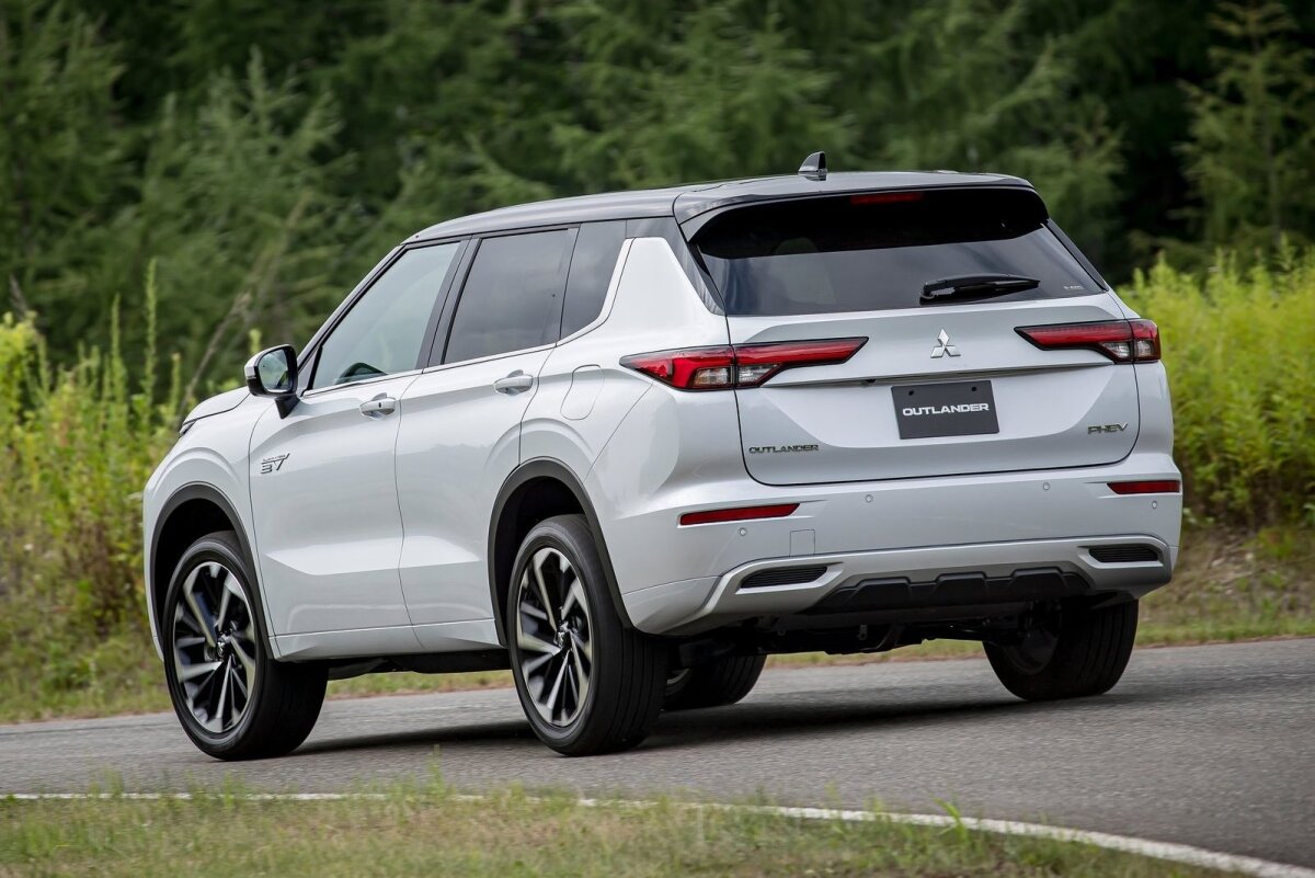 Mitsubishi Outlander PHEV - 2022