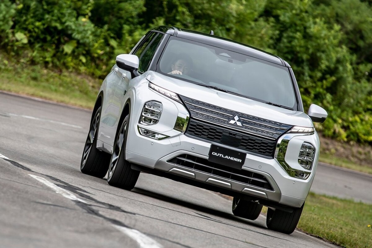 Mitsubishi Outlander PHEV - 2022