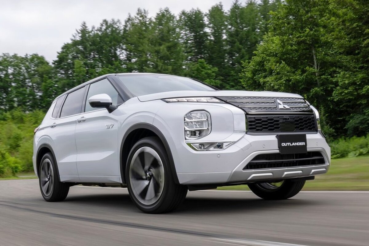 Mitsubishi Outlander PHEV - 2022