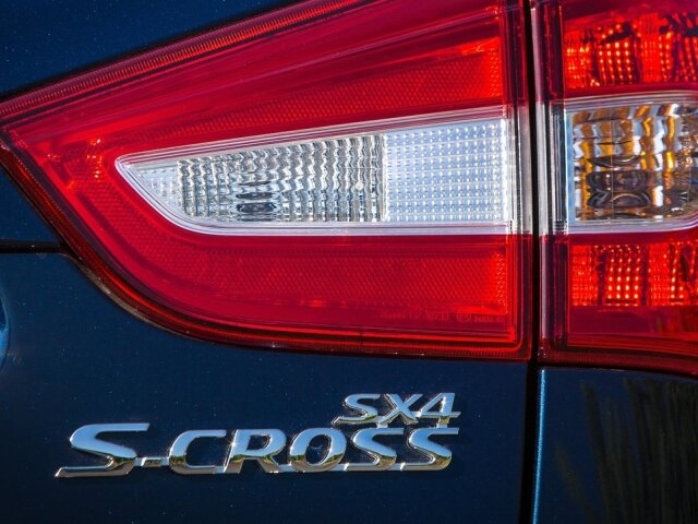 Suzuki SX4 S-Cross - 2016