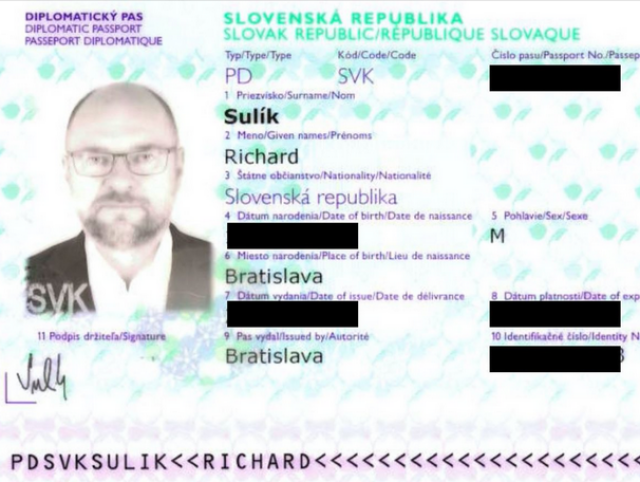 Sulík / Pas /