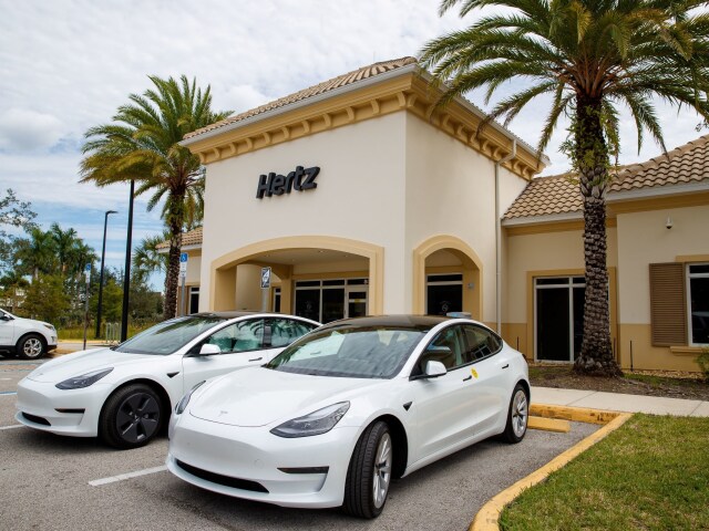 hertz-exterior