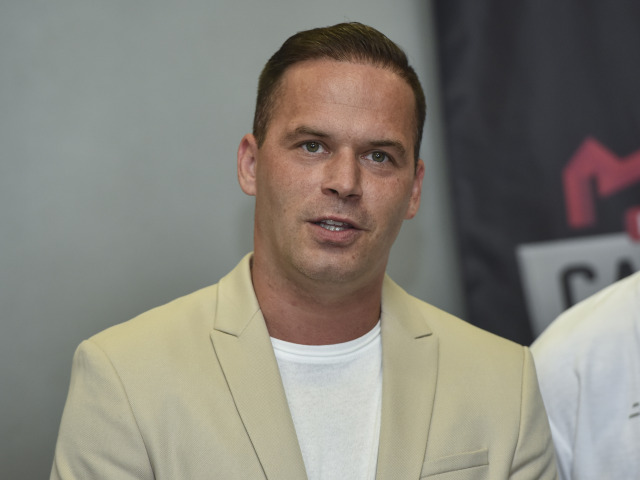 SR Hokej iClinic Bratislava Capitals Príprava Štart BAX