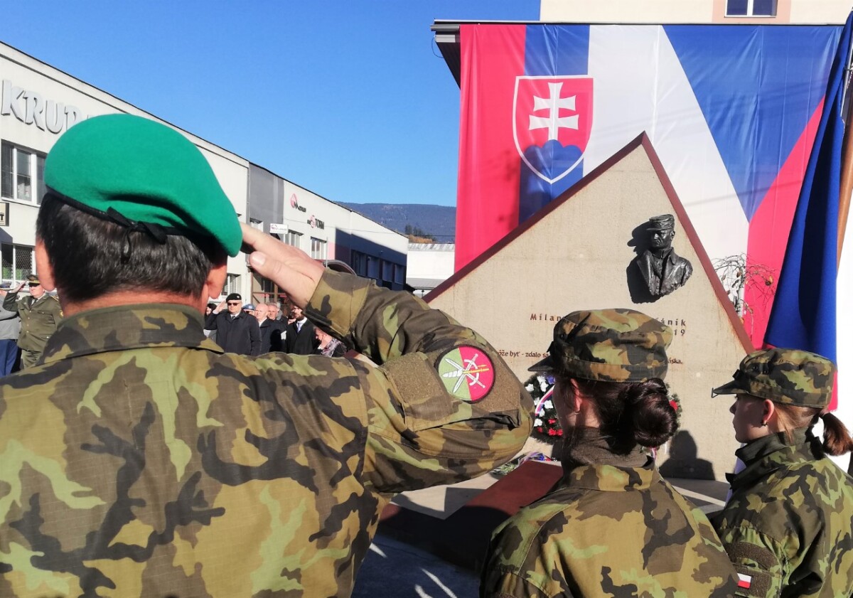 Štafánikova busta, Dolný Kubín