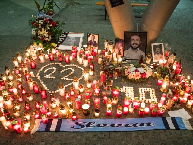 HOKEJ: Pietna spomienka na D. Pašeka ml.