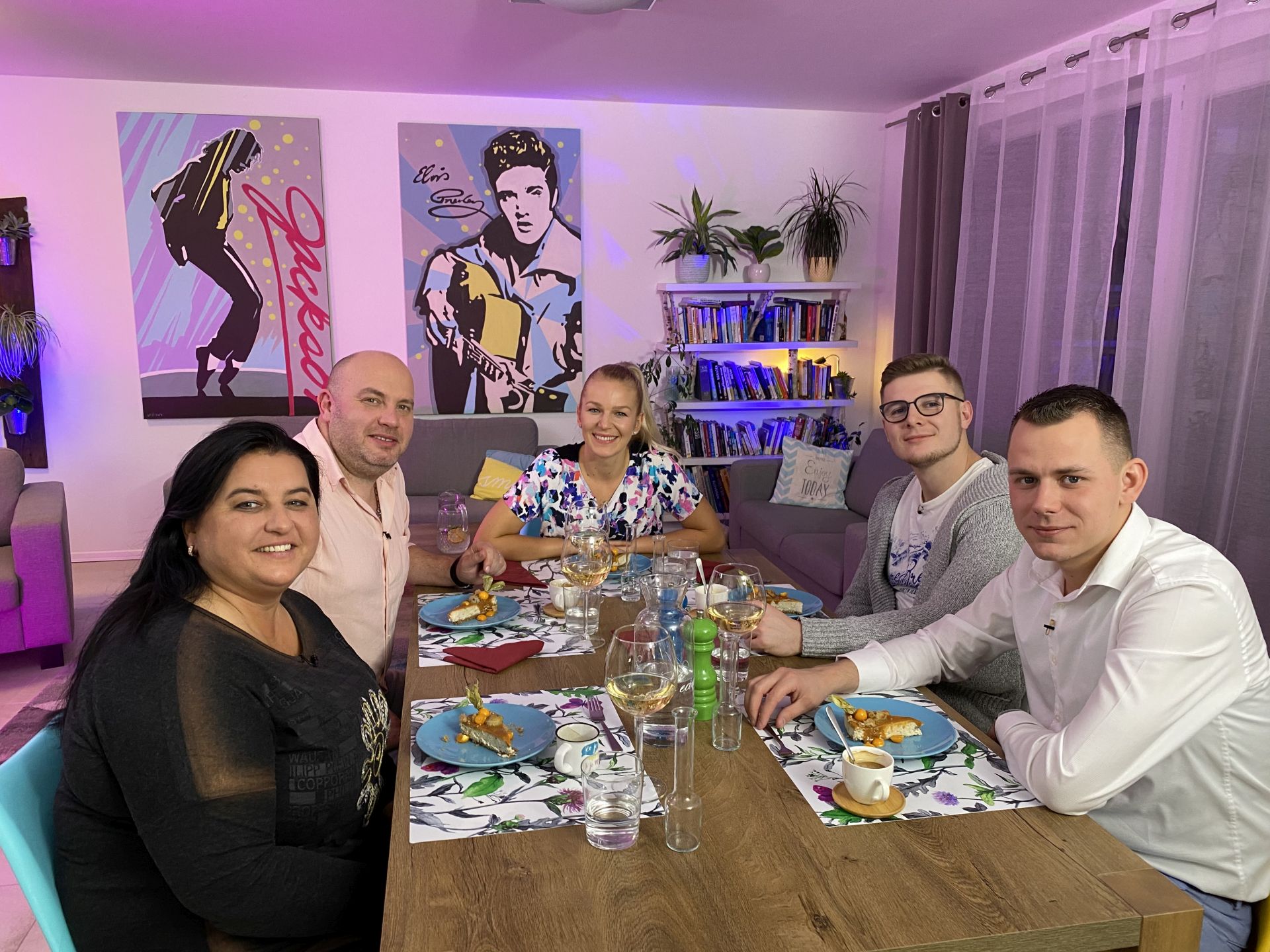 Diváci neprídu ani o šou Bez servítky.