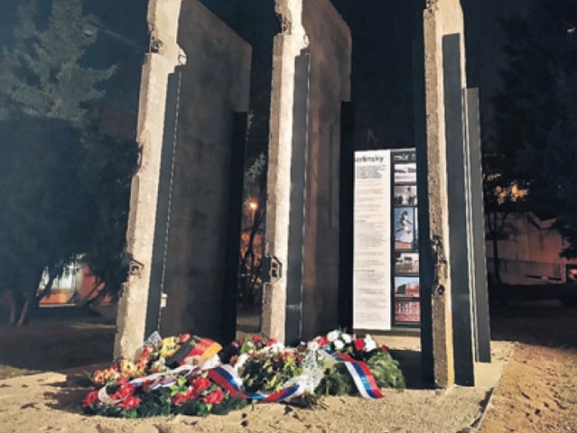 Nitra, fragmenty Berlínskeho múru