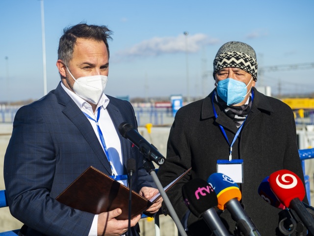 SR Bratislava VD Gabčíkovo komora plavebná BAX