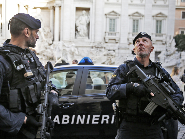 Polizia / Taliansko / Carabinieri /