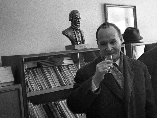 Alexander Dubček, Uhrovec