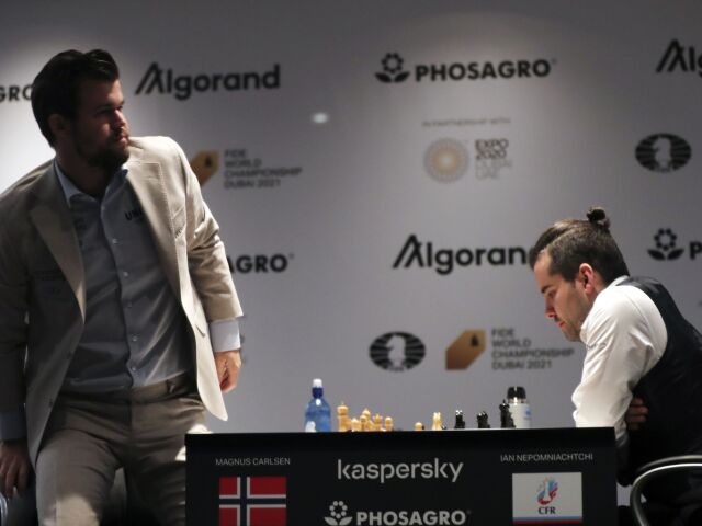 Jan Nepomňaščij, Magnus Carlsen