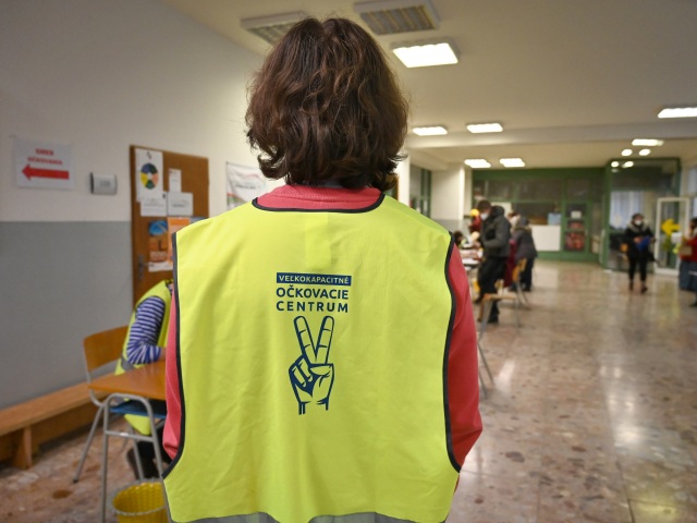Očkovanie / Očkovacie centrum / Vakcína /