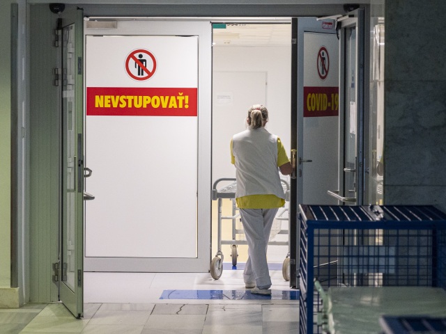 Nemocnica / Korona / Zdravotník / Hospitalizácia /