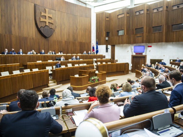 NR SR parlament poslanci