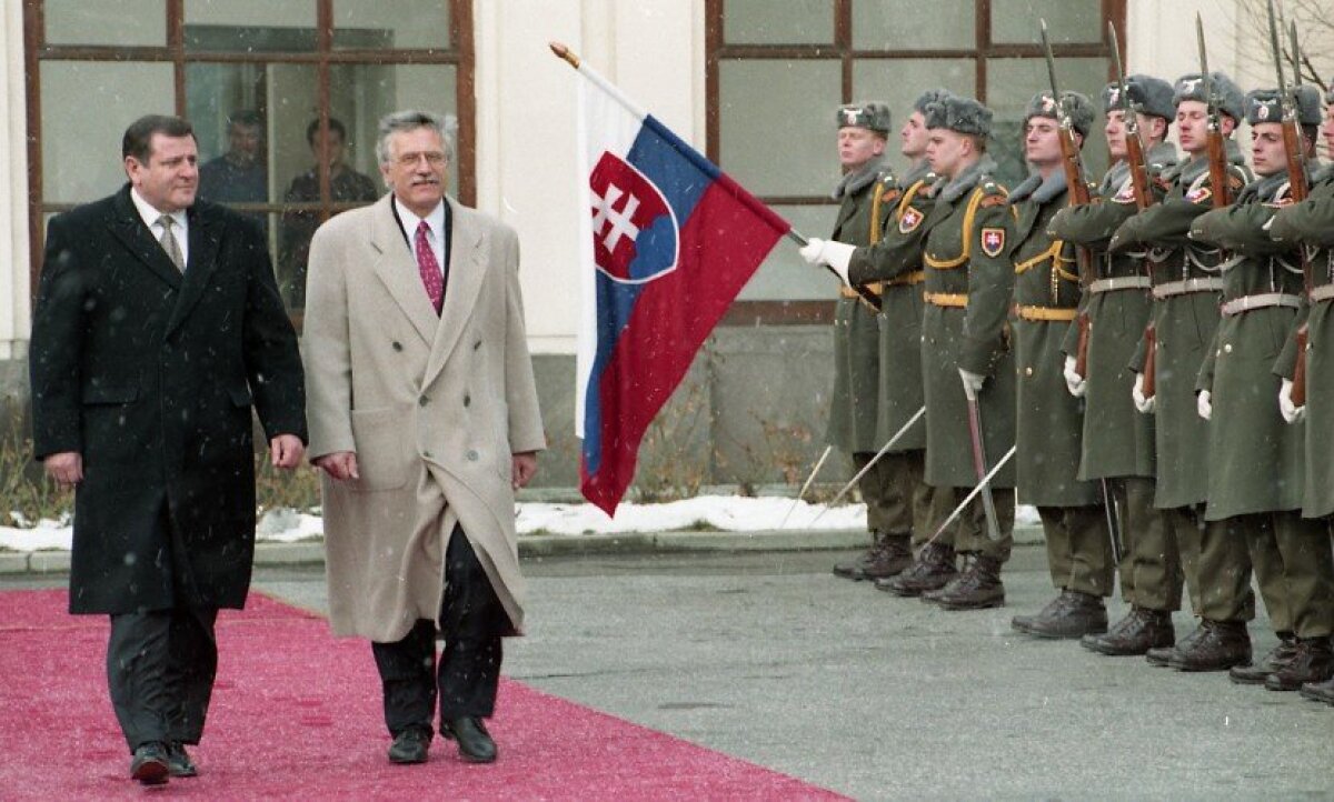 1993, Václav Klaus, Vladimír Mečiar, Úrad vlády SR