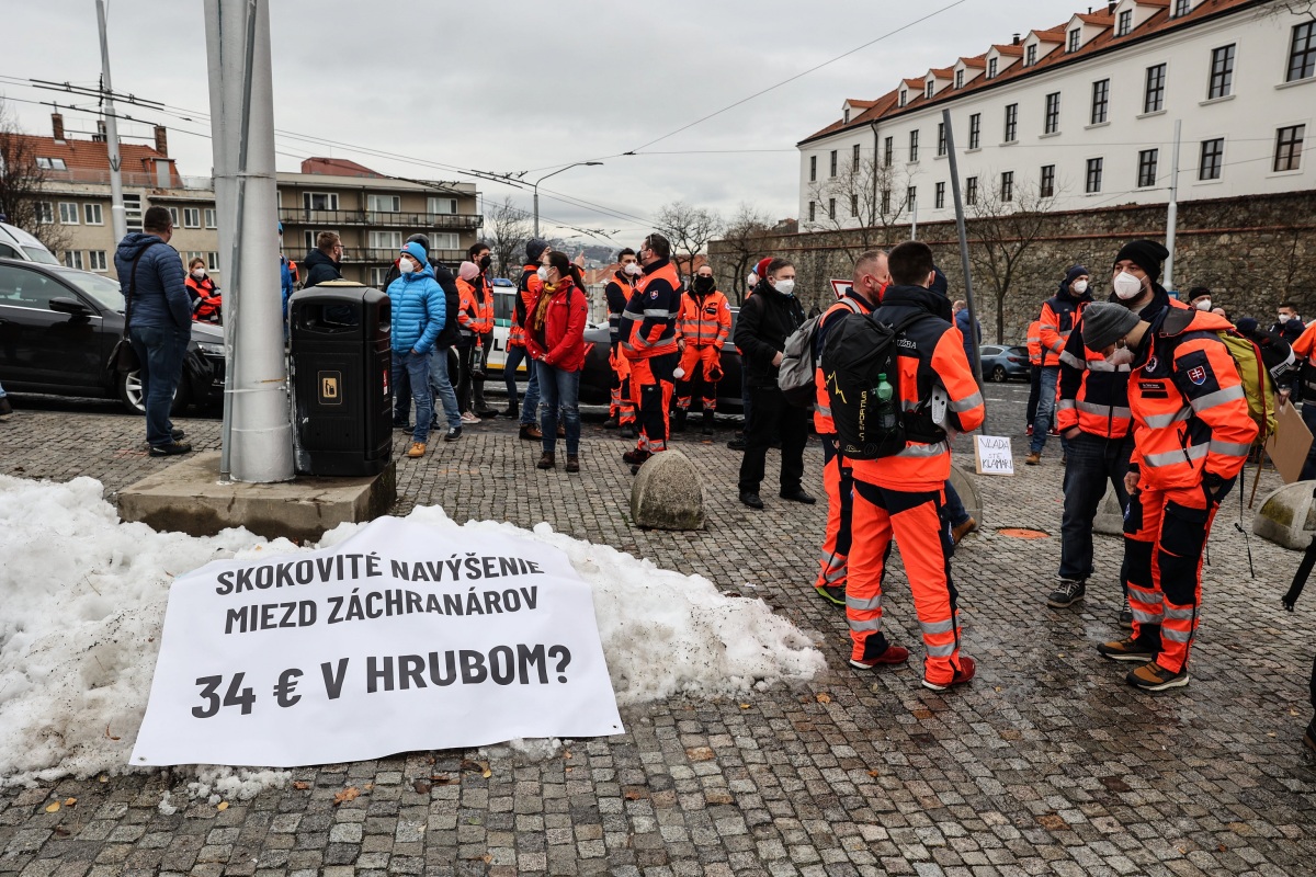 protest záchranári mzda