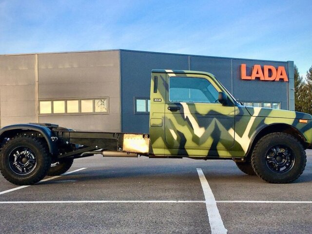 Lada Niva PVR-235710 - verzia ťahač