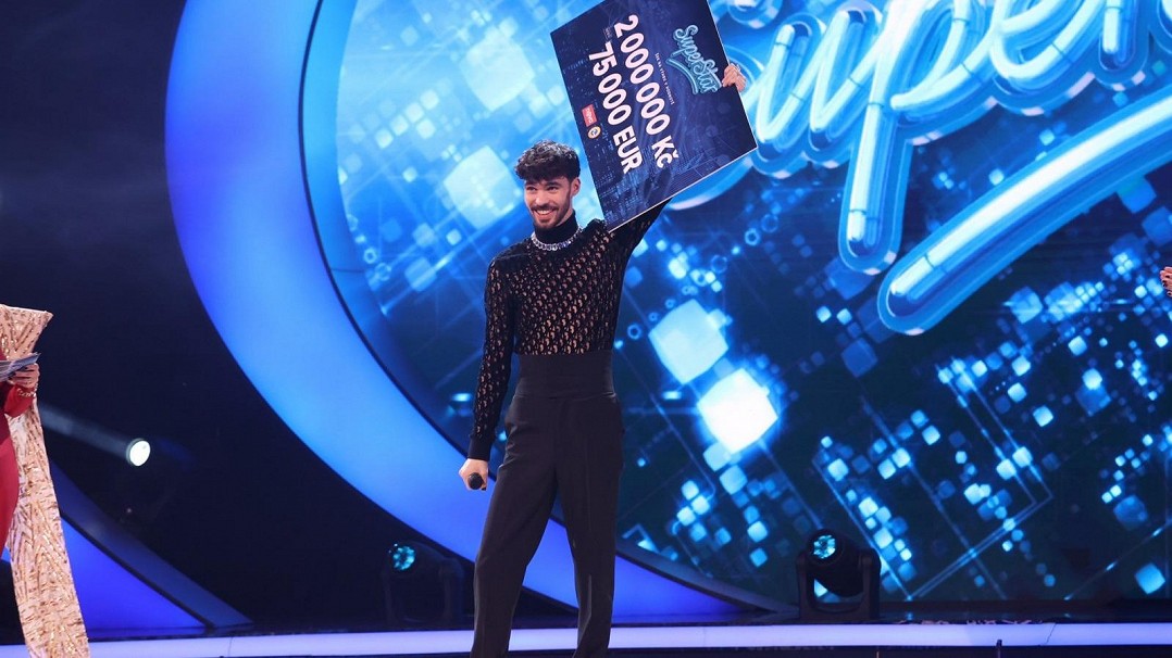 Spevák Adam Pavlovčin sa stal víťazom Superstar 2021.
