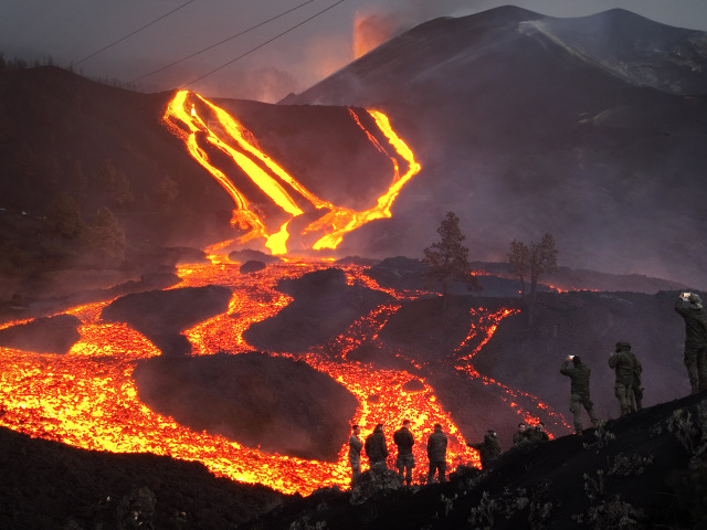 Erupcia sopky / Sopka / Cumbre Vieja / Kanárske ostrovy / La Palma /