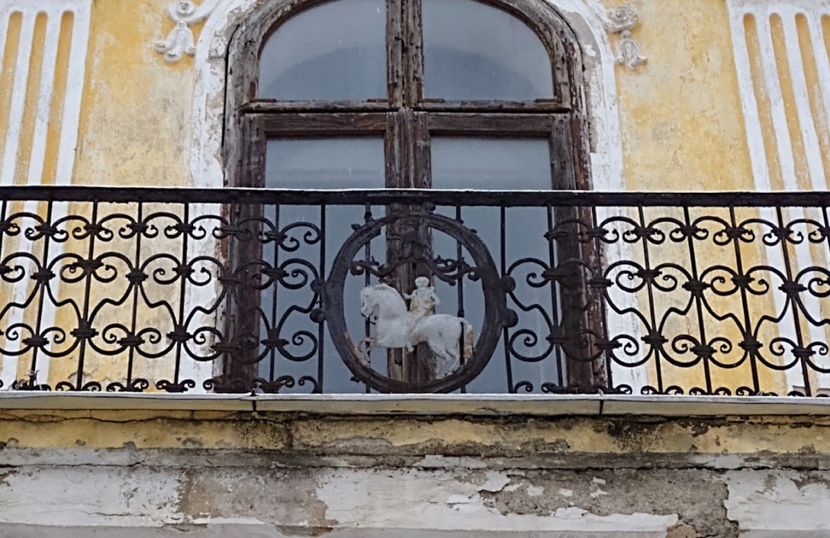 Štítnik budova rekonštukcia ozdoby