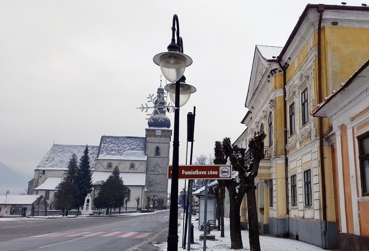 Štítnik budova rekonštukcia ozdoby