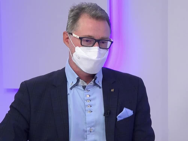 Marián Búlik, Ide o peniaze