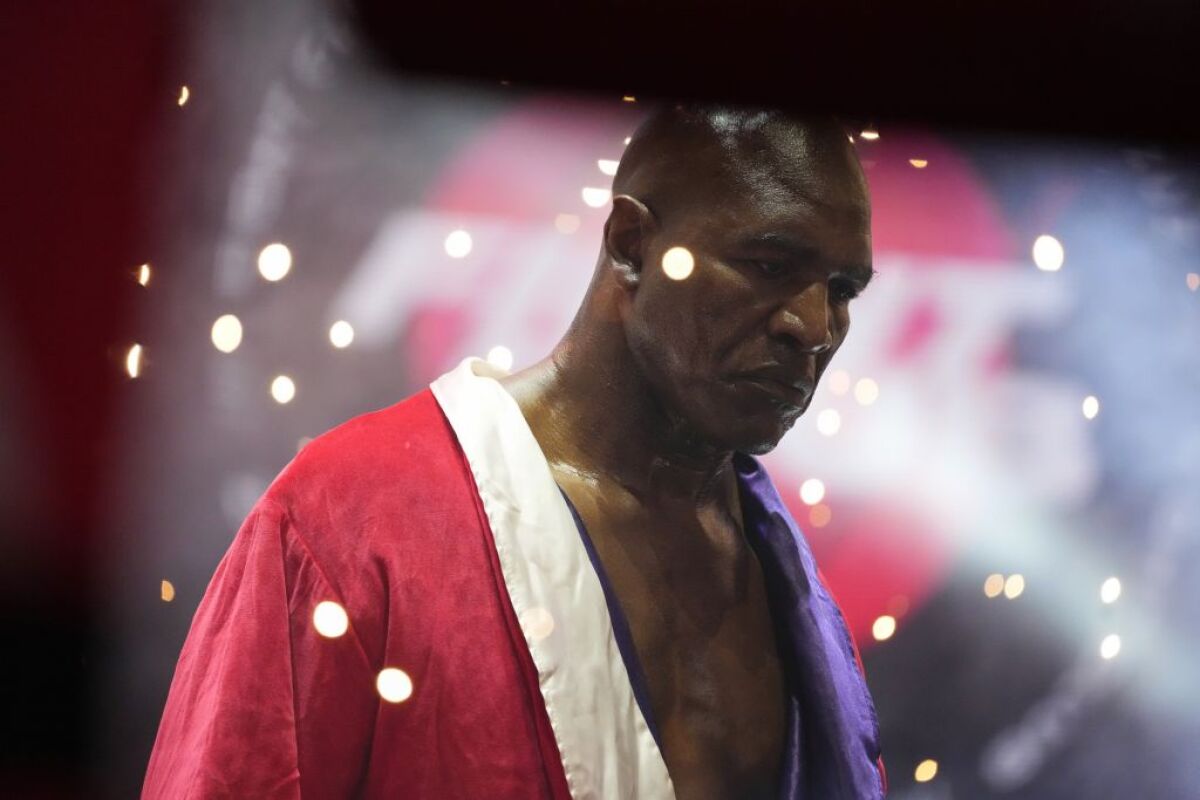 foto roka 2021, Evander Holyfield, boxer