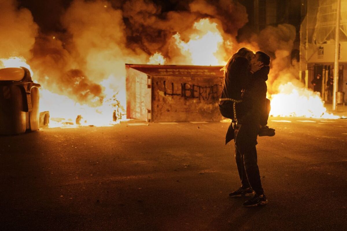 foto roka 2021, oheň, bozk