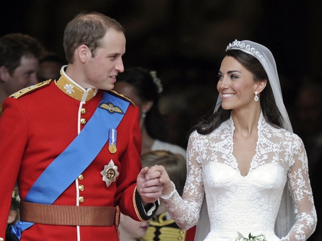 Britain Kate Turns 40