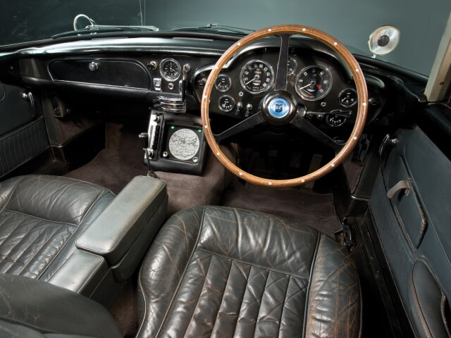 Aston Martin DB5 - filmový špeciál Goldfinger