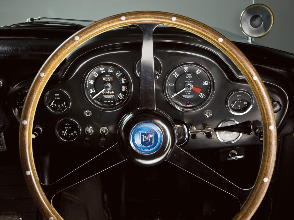 Aston Martin DB5 - filmový špeciál Goldfinger