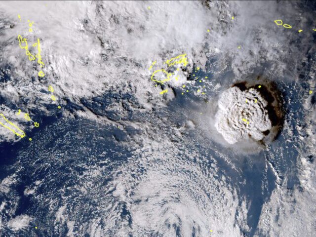 Tonga / Erupcia / Sopka /