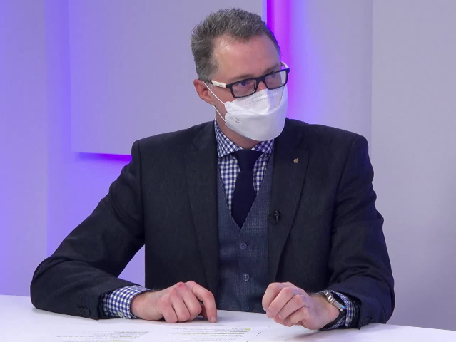 Marián Búlik, Ide o peniaze