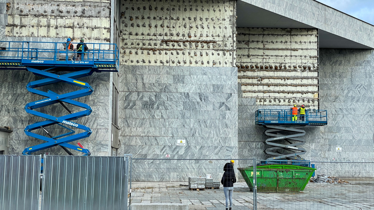 istropolis, demontáž mramor, obklad,