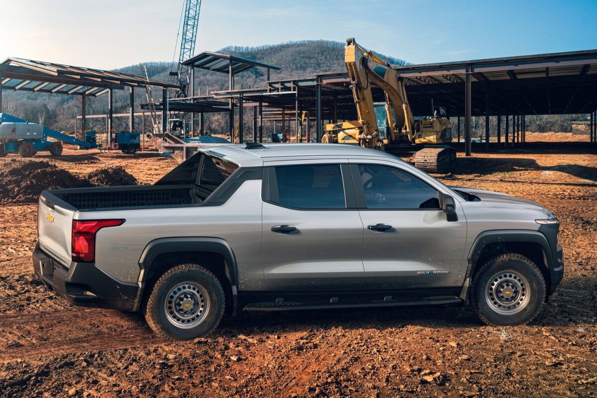 Chevrolet Silverado EV - 2023