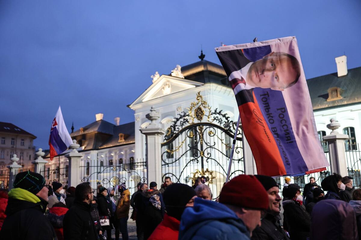 Obranná dohoda / Protest /