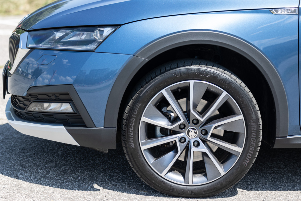 Škoda Octavia Scout 2.0 TDI 4x4 (2022)