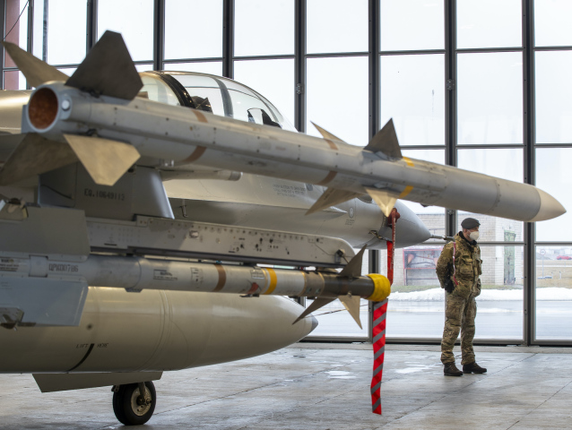 Litva, F-16, NATO