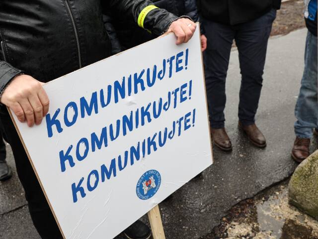 ZMOS / Protest /