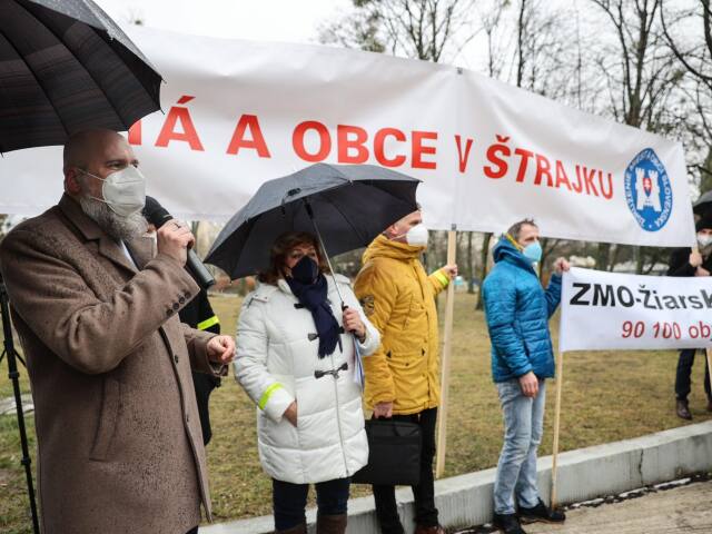 ZMOS / Protest /