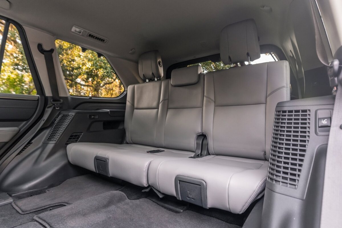 Toyota Sequoia - 2023
