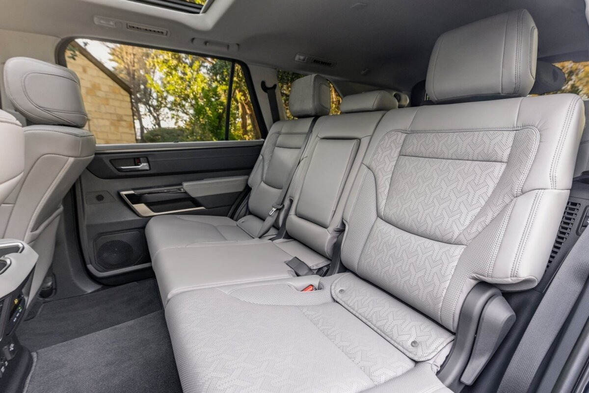 Toyota Sequoia - 2023